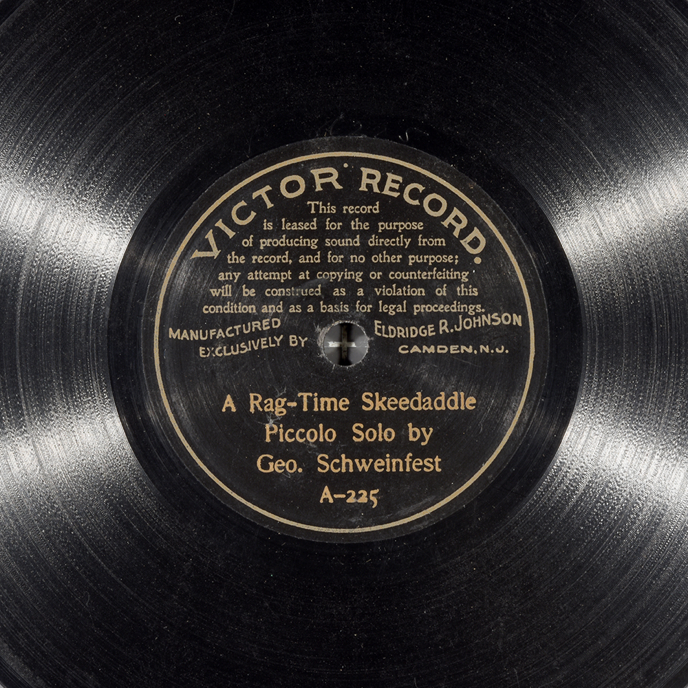 Label of the record with ID 42b29a89937abf68a721f48c7e2ef356
