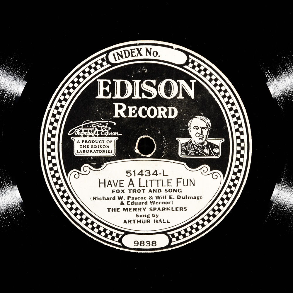 Label of the record with ID 49b8d79419c0ea9682106e80f730dce2