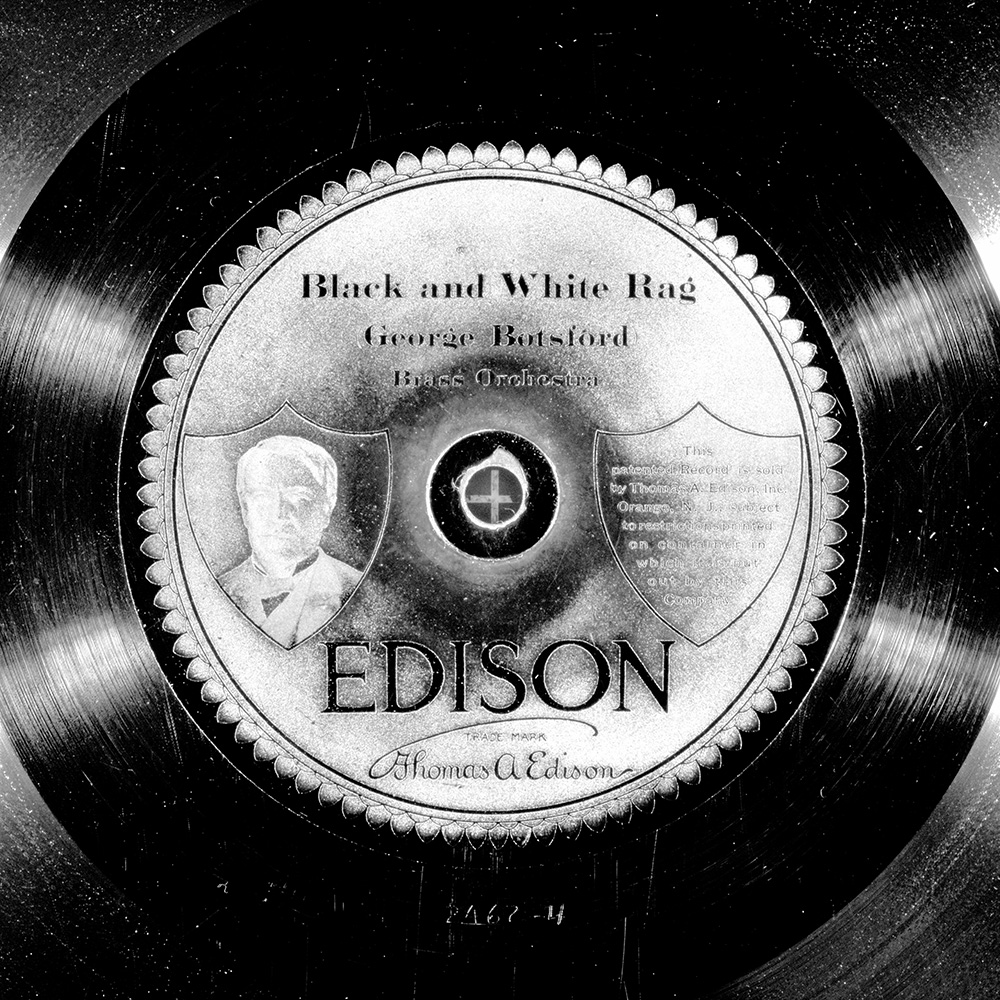 Label of the record with ID 4d74964686892f61d9d9b264ccb54754