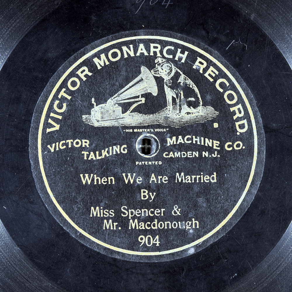 Label of the record with ID 52d6c6d9330fc53d4542331a7d661c00