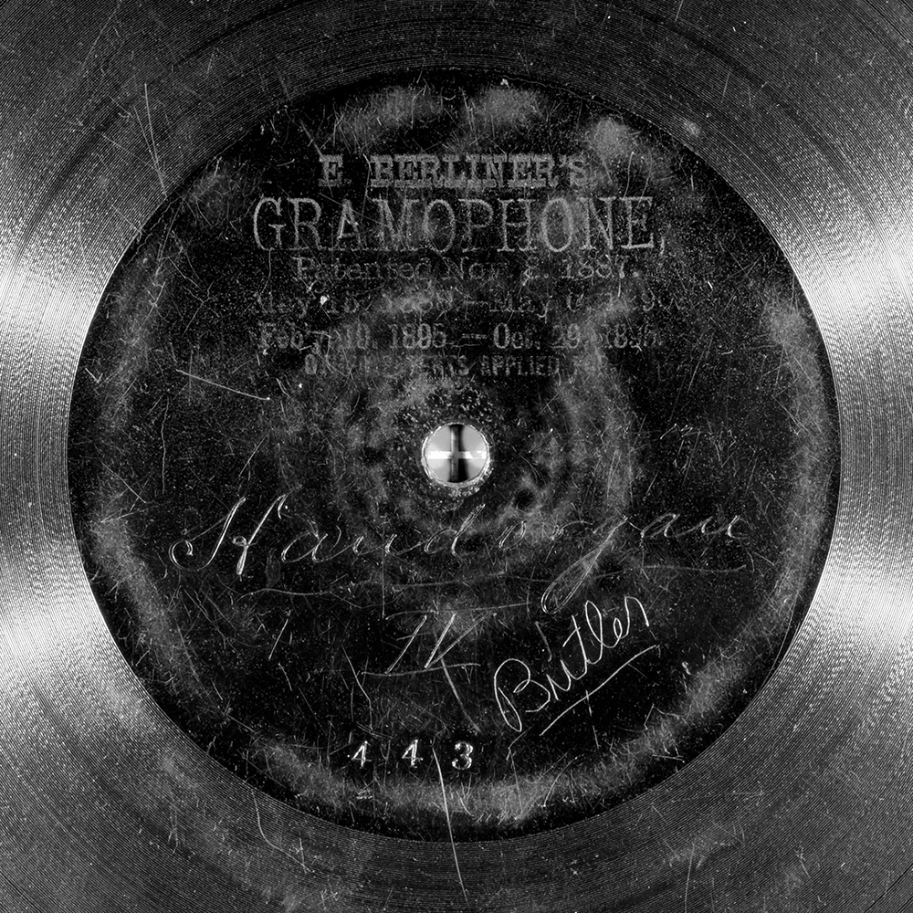Label of the record with ID 87c5186f82a87f2ab31d2d02d4774946