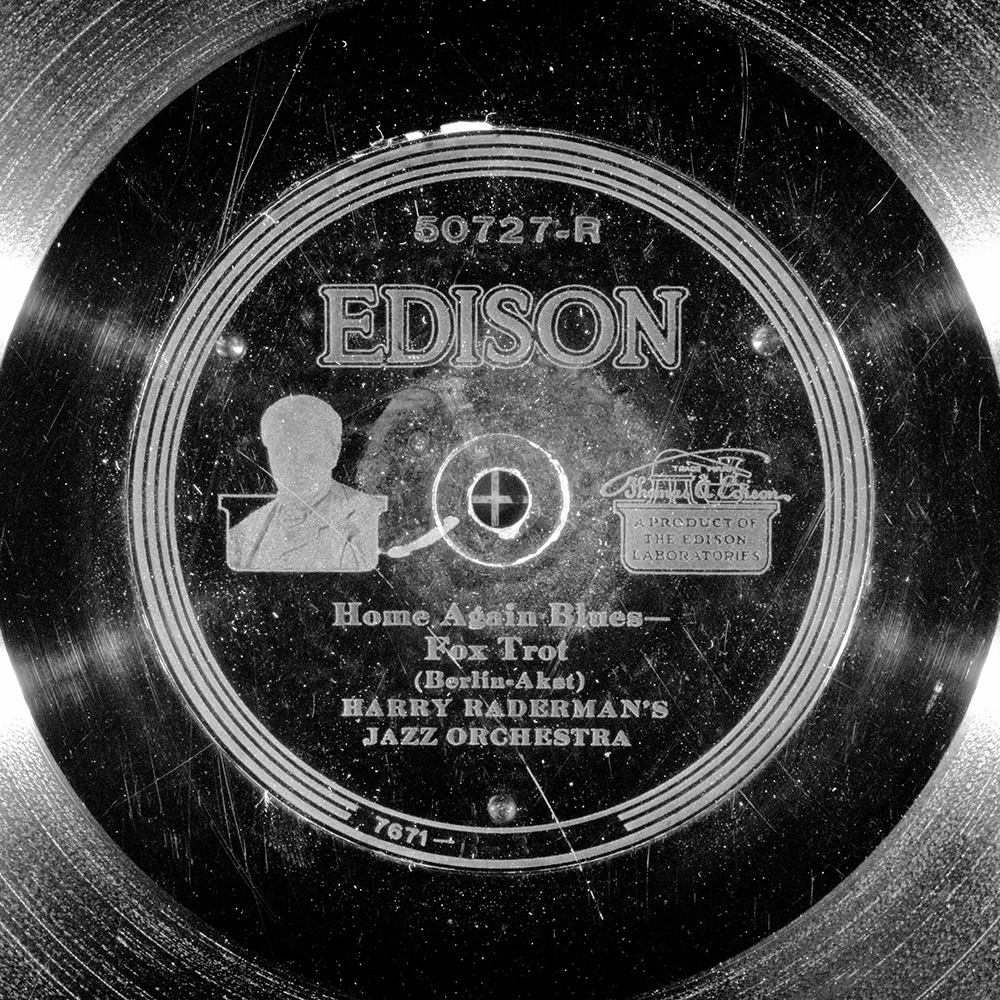 Label of the record with ID 986b5fa75baa269b21a811ecf47d3317
