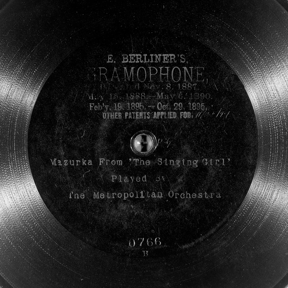 Label of the record with ID 9b1b77b4a24cfe5a7b08ab5b9f52dc2f