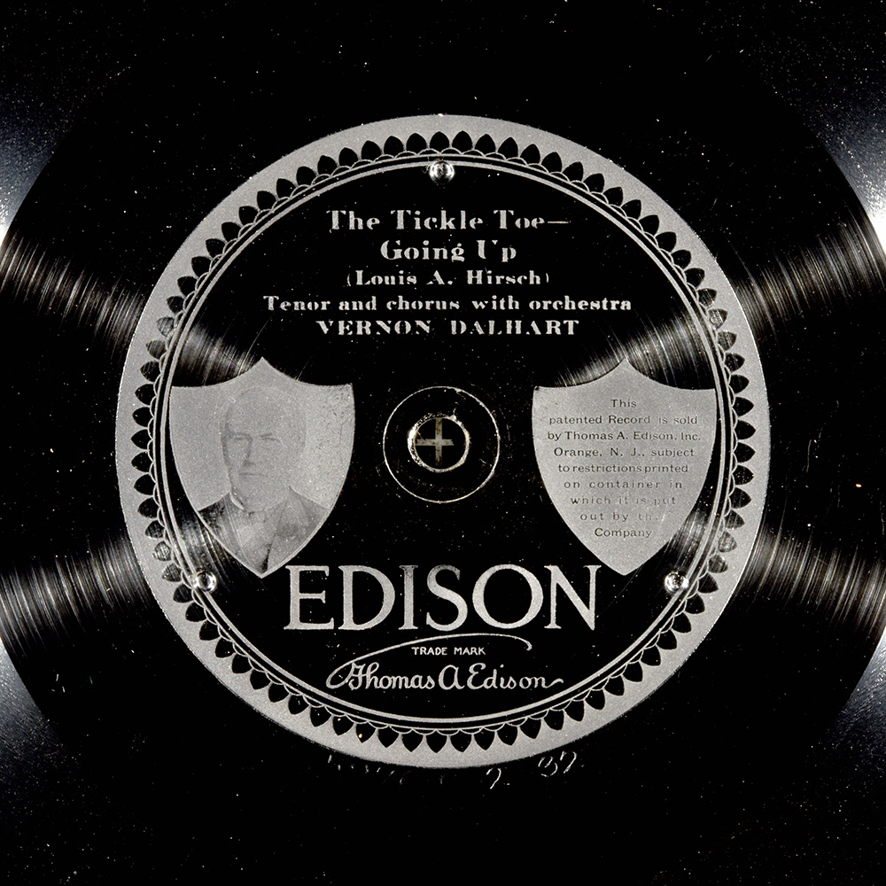Label of the record with ID b437eae987d61fa4664a7044f2810db3