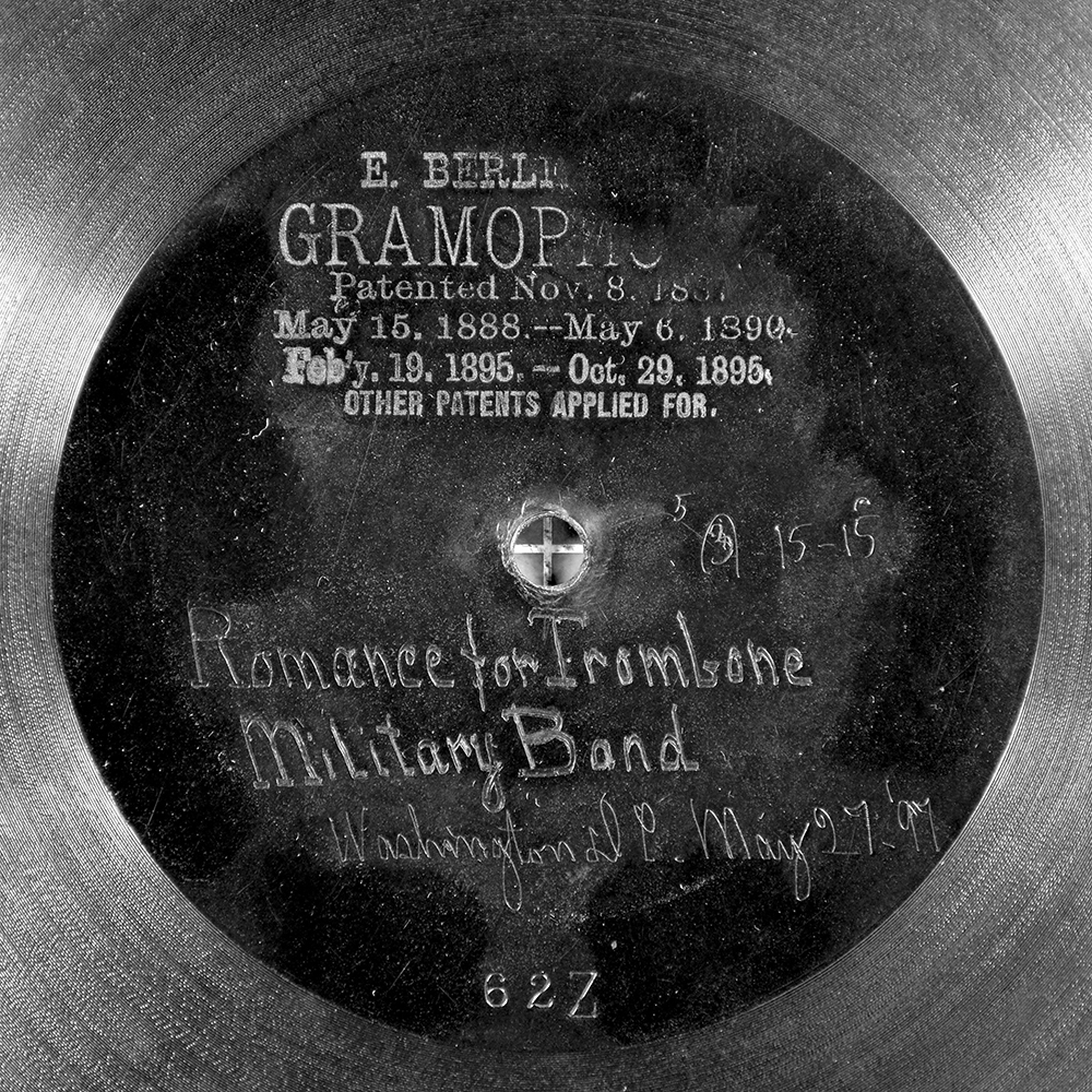 Label of the record with ID d93cd3546763c456f771391ba6b9e775