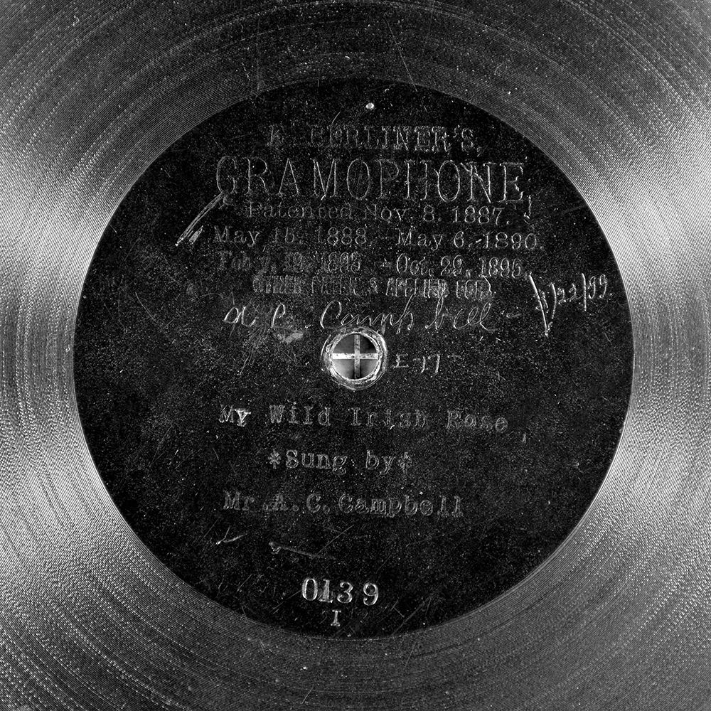 Label of the record with ID e1f784c4d25917481438055a11864a8c