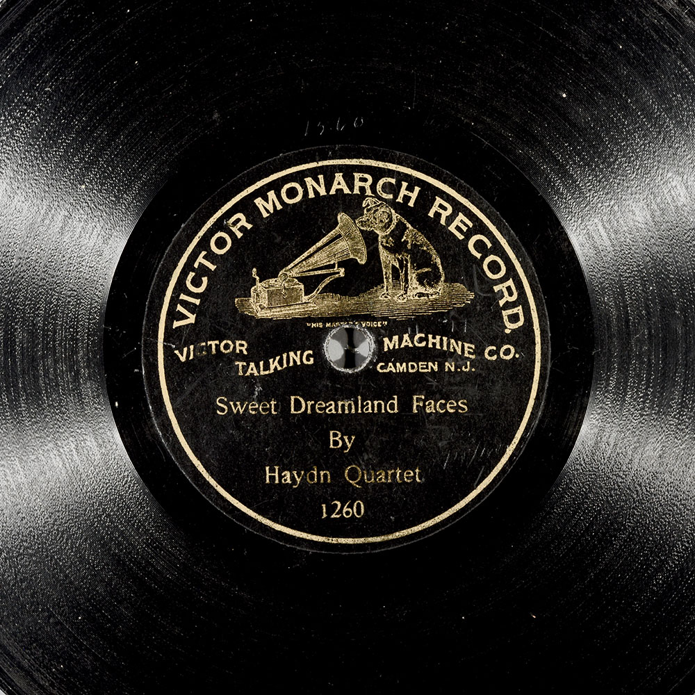 Label of the record with ID fbd34d26852806d13c557b929f54f2a1