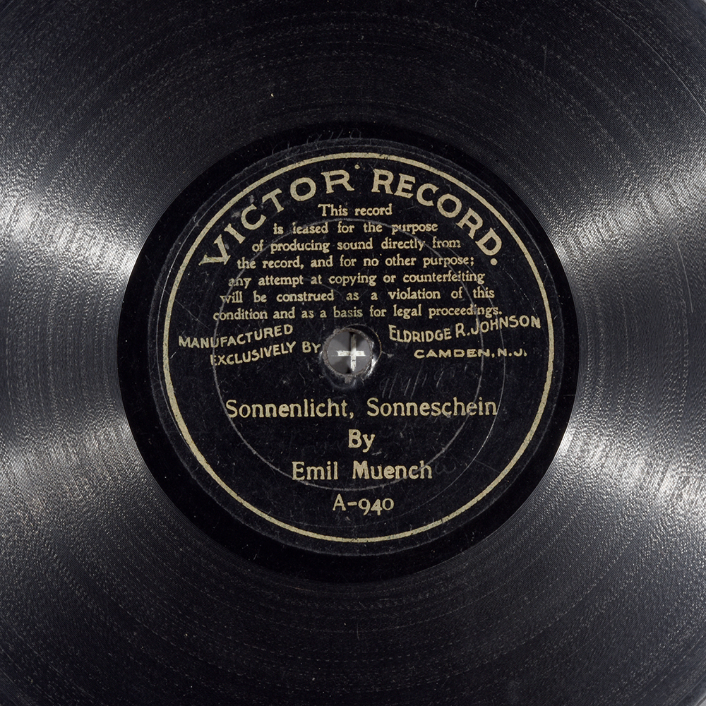 Label of the record with ID fcfed3f0b53b7509cce3d3186f6f74b3